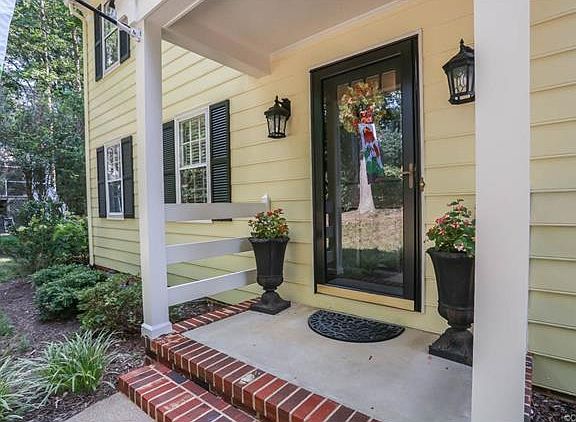 4th image of 406 Pleasanthill Dr