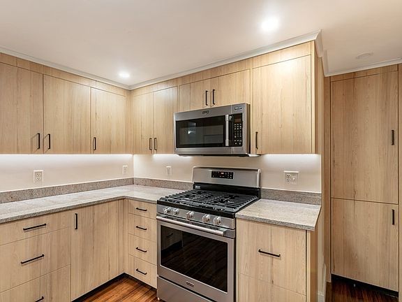 4th image of 12 1/2 Hampden St #1