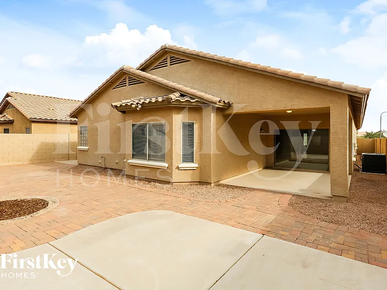 5737 W Pedro Ln — Photo 15