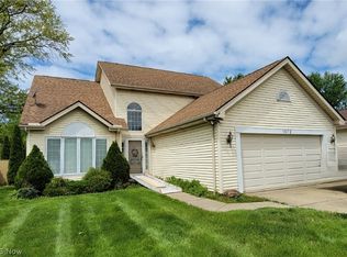 1072 Valley Creek Dr, Eastlake, OH 44095