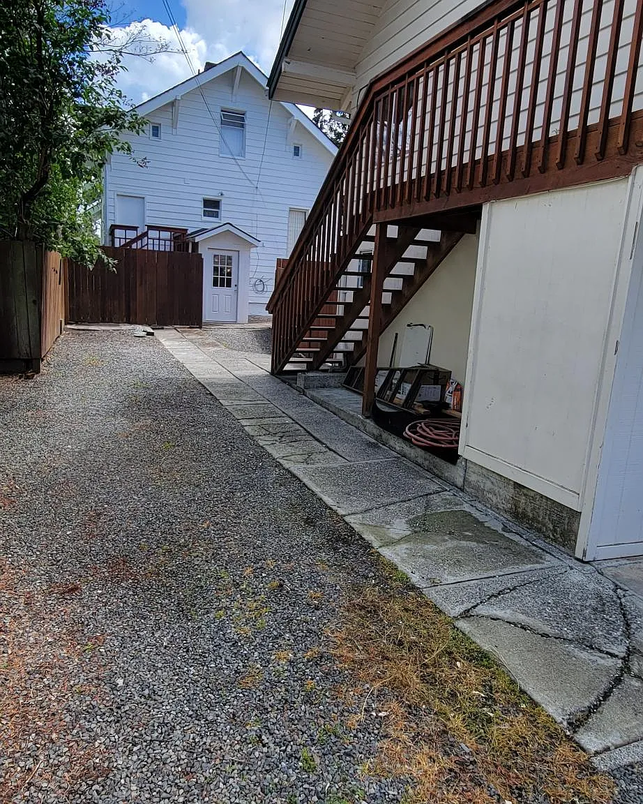 2 bed, 950 sqft, $2,650 — Photo 3