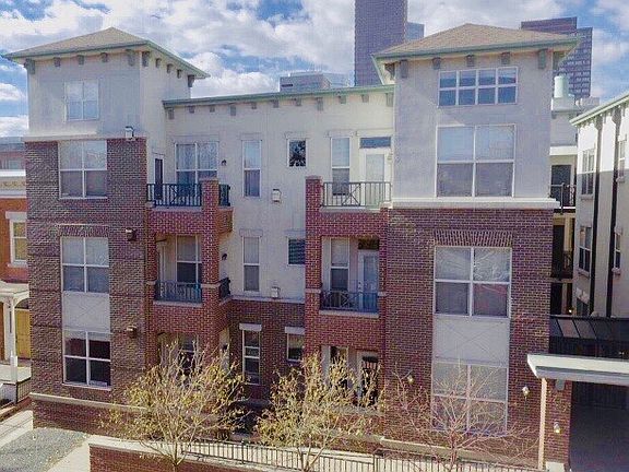 3rd image of 1727 N Pearl St APT 203