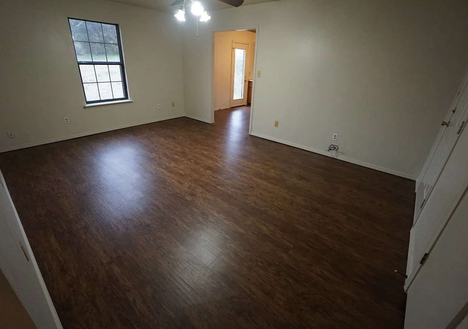 3 Bed 1 Bath House with 1 Car Garage. — Photo 3