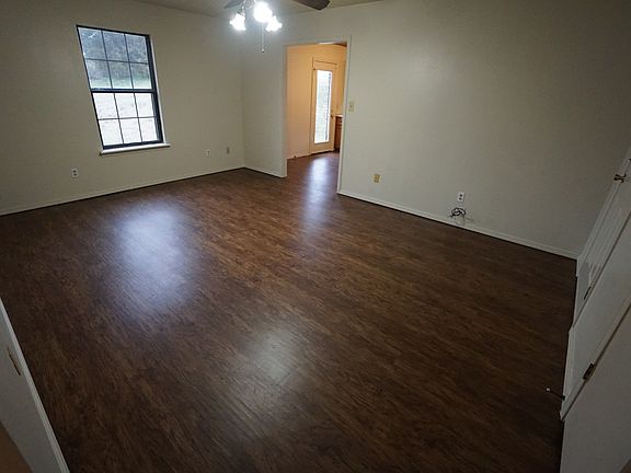 3rd image of 117 Vista Hills Blvd