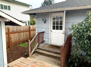 546 6th St, Springfield, OR 97477