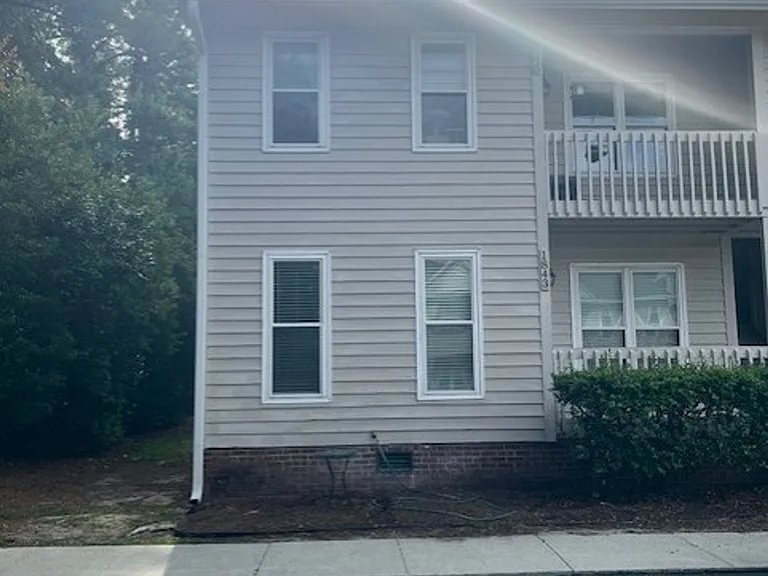 1843 Savannah Ct — Photo 1