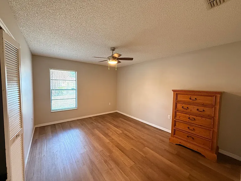 Lake Hill Cir — Photo 27