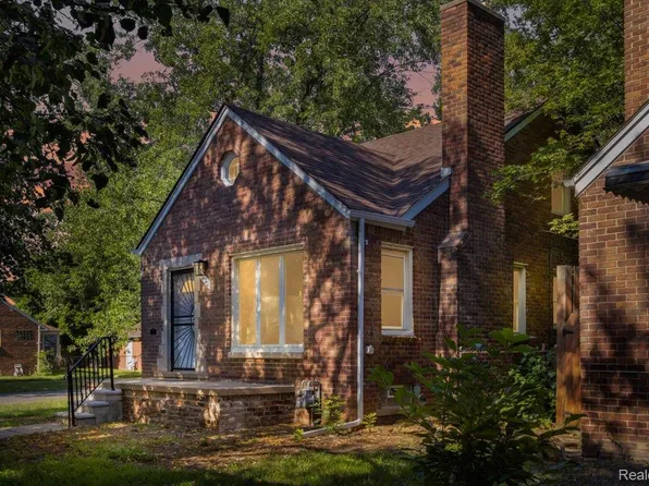 17420 Edinborough Rd, Detroit, MI 48219