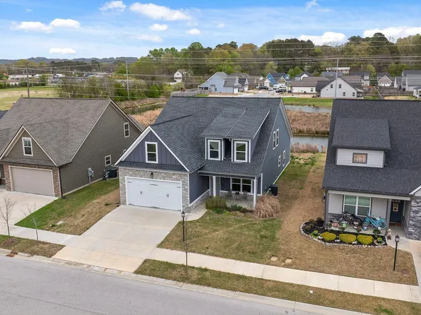1046 Silverpine Dr, Chattanooga, TN 37421