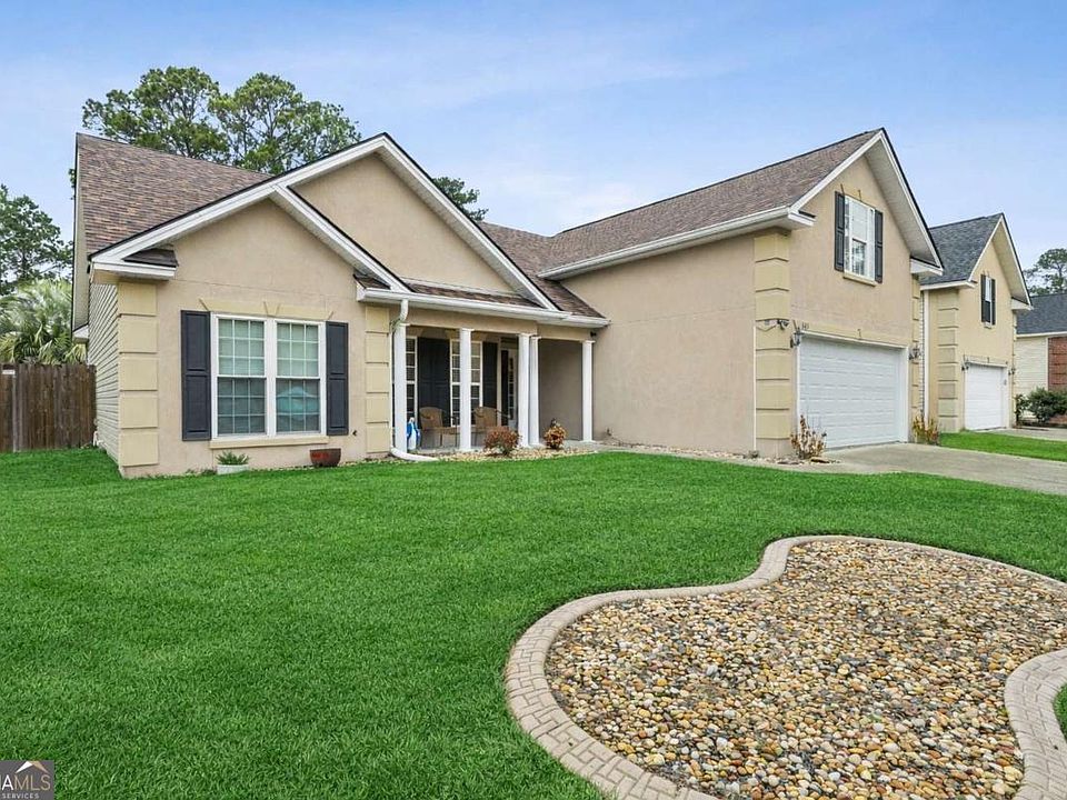 1st image of 865 Laurel Hill Cir