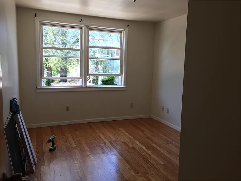 18 Grant Ave #2 — Photo 3