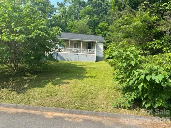 55 7th St #1, Marion, NC 28752