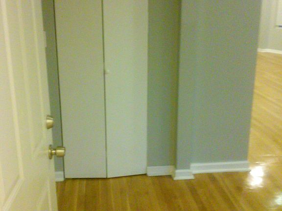 4th image of 1549 S Millard Ave