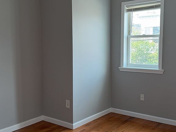 4th image of 2443 S 3rd St