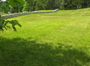 81 Estabrook Rd, Concord, MA 01742