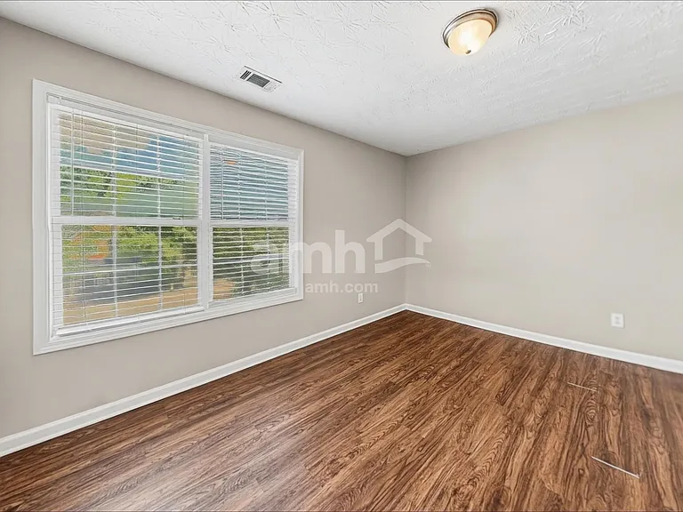 1558 Great Shoals Cir — Photo 20