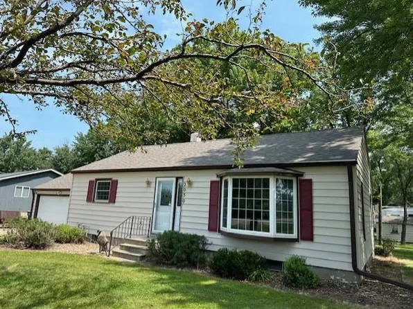 2050 River Rd, Windom, MN 56101