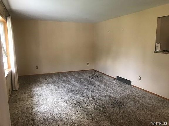 2nd image of 22 Greenhill Ter