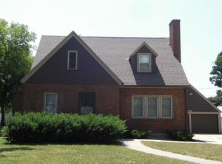 121 6th Ave E, Cresco, IA 52136