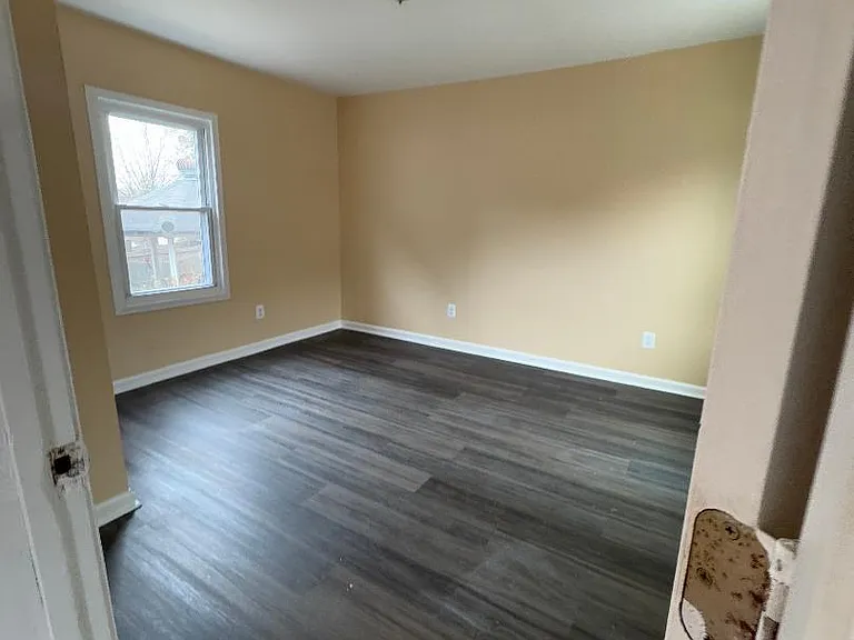 1633 Sexton St — Photo 5