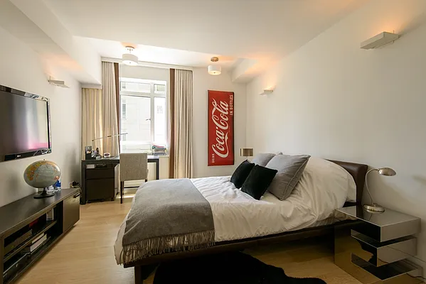 Sold by Corcoran | media 14