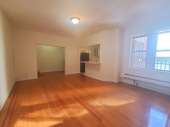 5th image of 6701 Boulevard APT E1