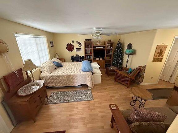5th image of 400 N Plaza Dr #271