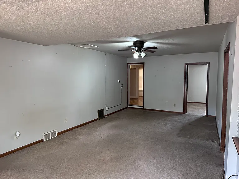 629 Park Ave #3 — Photo 15