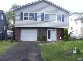 6 Jefferson St, Little Ferry, NJ 07643