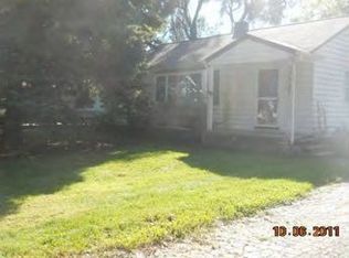 6183 Wilson Dr, Waterford, MI 48329