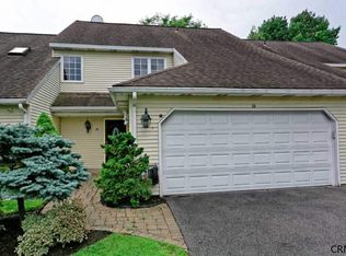 34 Carrie Ct, Niskayuna, NY 12309