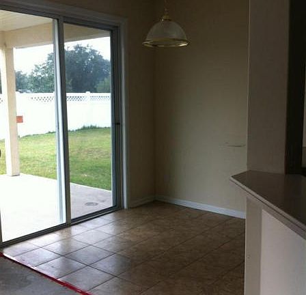 4th image of 944 Steeplechase Ln