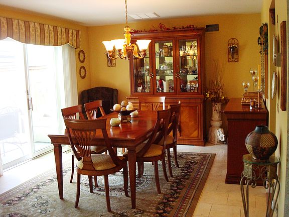 4th image of 23 Larissa Ln