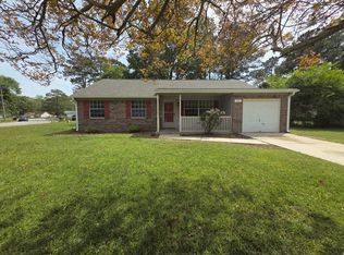 201 Spring Dr, Jacksonville, NC 28540