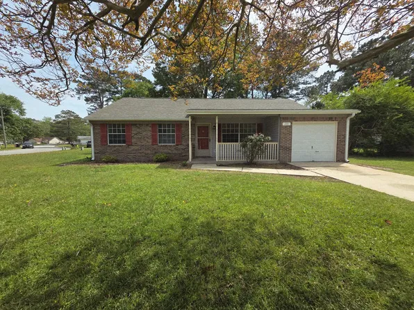 201 Spring Dr, Jacksonville, NC 28540