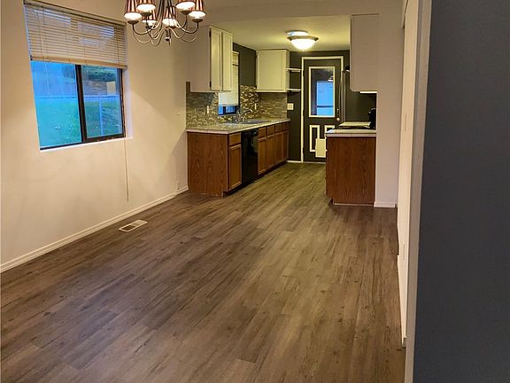 4th image of 520 E Highland Ave