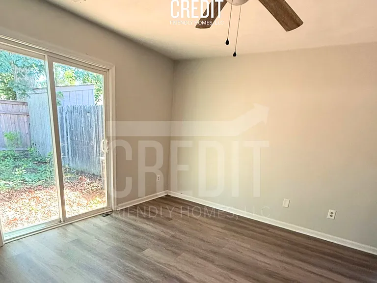 515 Peregrine St — Photo 4