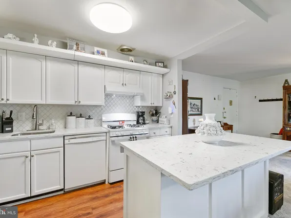 204 Victor Pkwy APT E, Annapolis, MD 21403