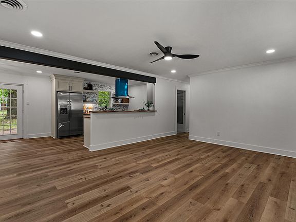 4th image of 2517 Captain Sawyer Dr