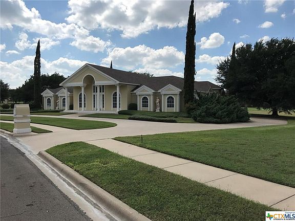 3rd image of 5821 Greenforest Cir