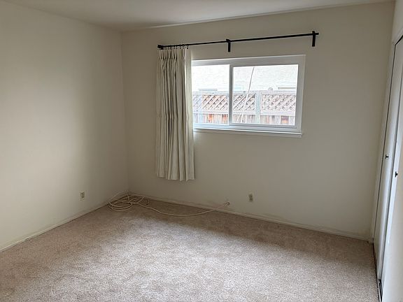 3rd image of 717 Potomac Ct