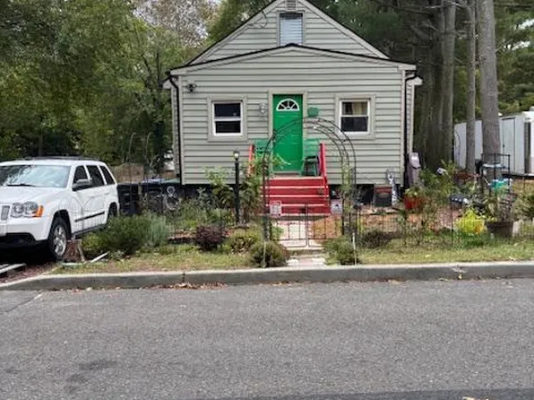 409 Cedar Ave, Lindenwold, NJ 08021