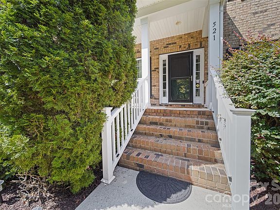 5th image of 521 Stowe Rd