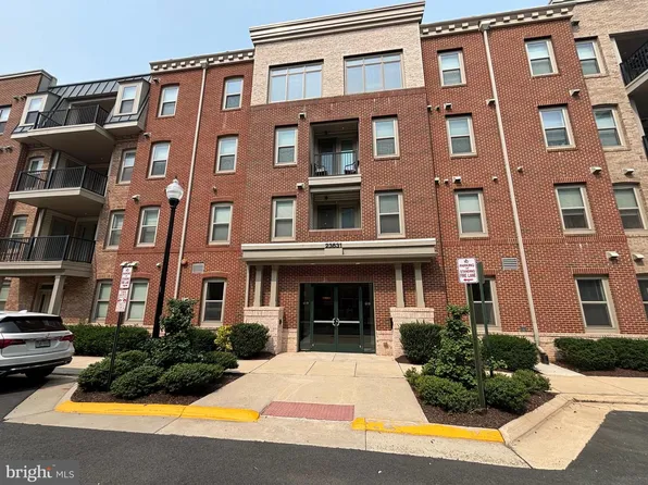 23631 Havelock Walk Ter Unit 203, Ashburn, VA 20148