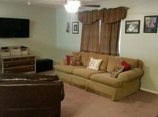 805 Meadow Ln, Douglas, GA 31533