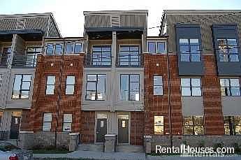 1st image of 506 N McDowell St