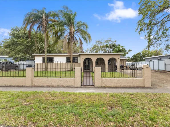 2450 NW 170th Ter, Miami Gardens, FL 33056