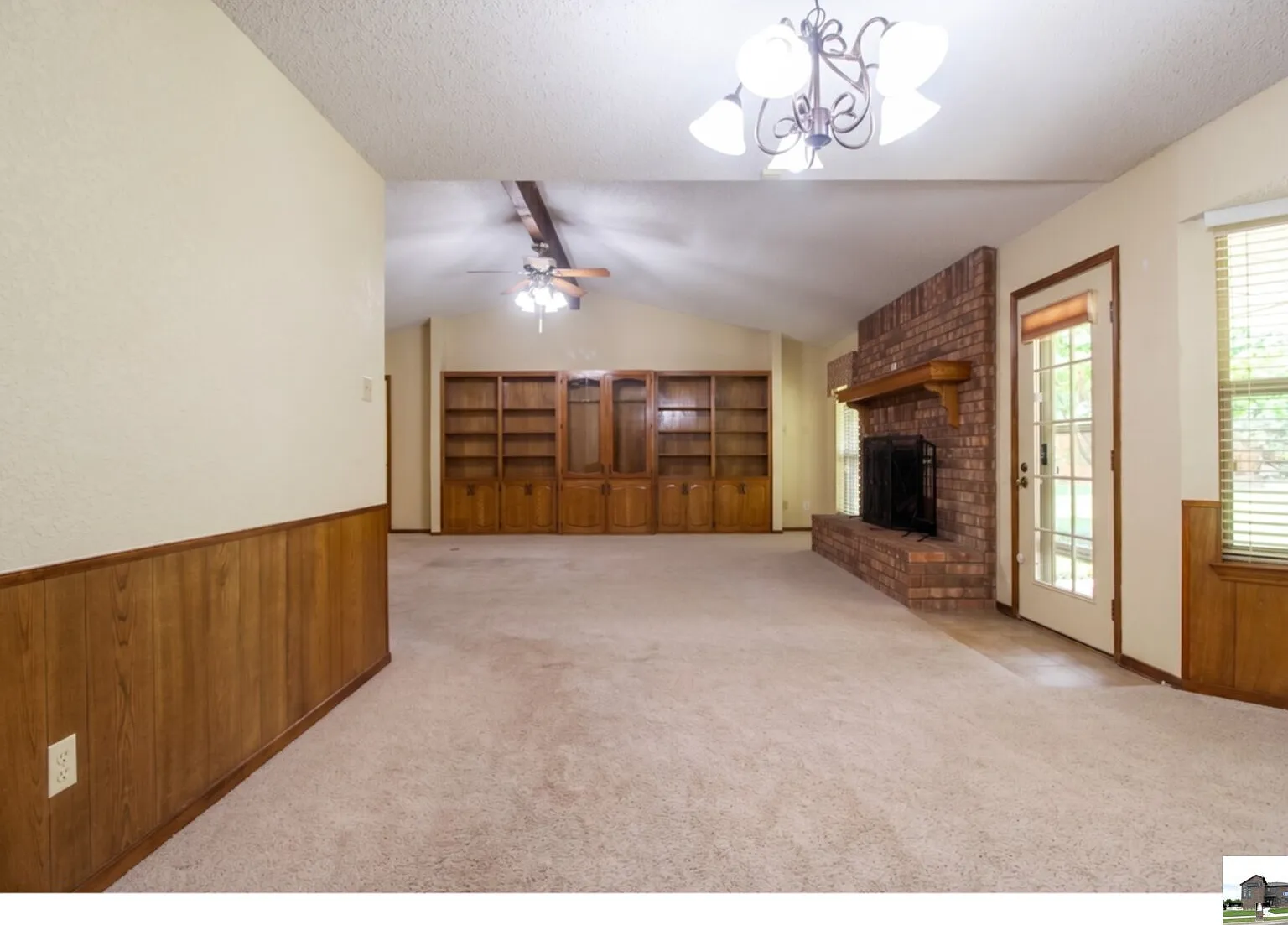 3 bed, 2.5 bath, 1729 sqft, $1,650 — Photo 3
