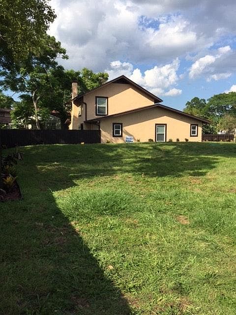1st image of 4709 Edgewater Dr