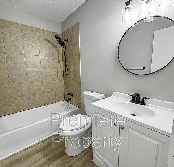 822 S Emery St — Photo 5